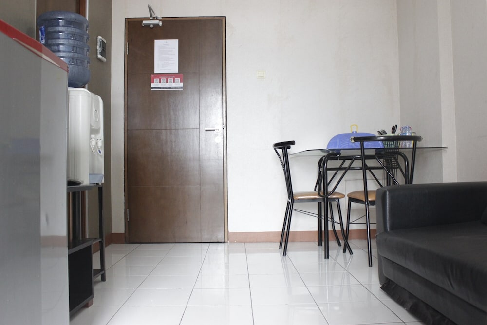 pleasant 2br apartment at gateway ahmad yani