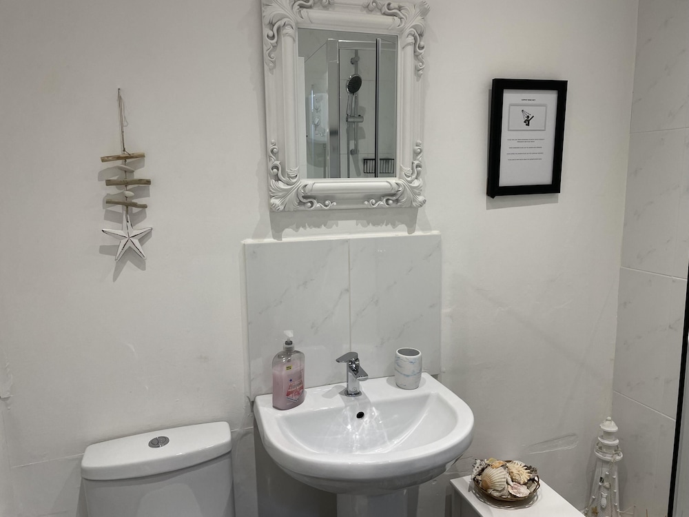 rose apartment 2 bed town centre apartment in ayr