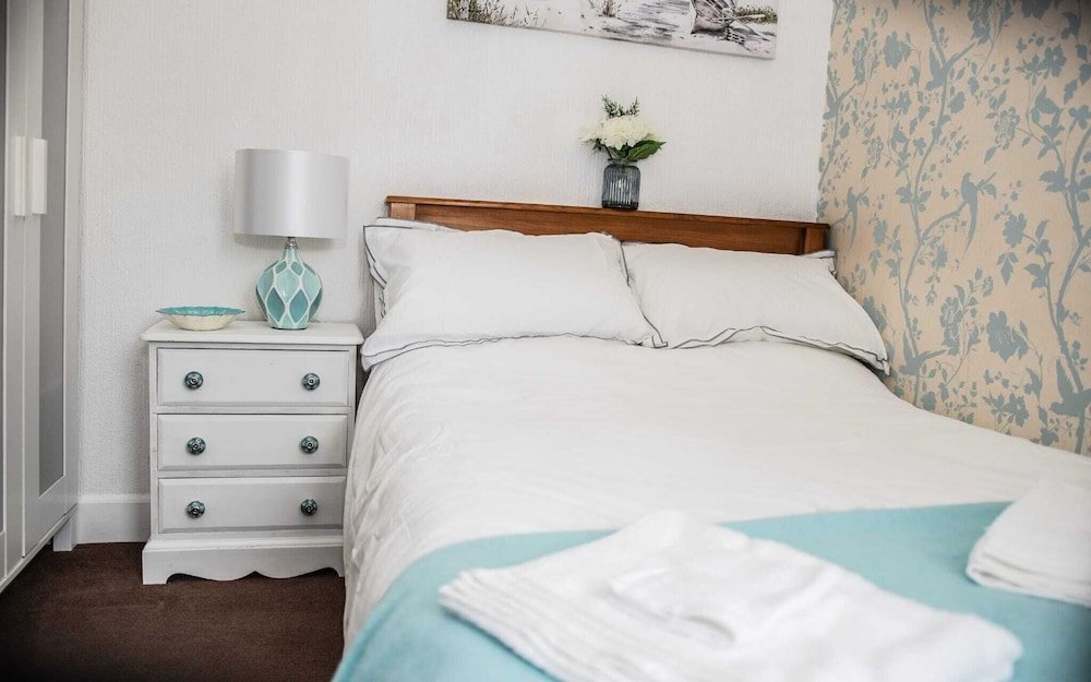 rose apartment 2 bed town centre apartment in ayr