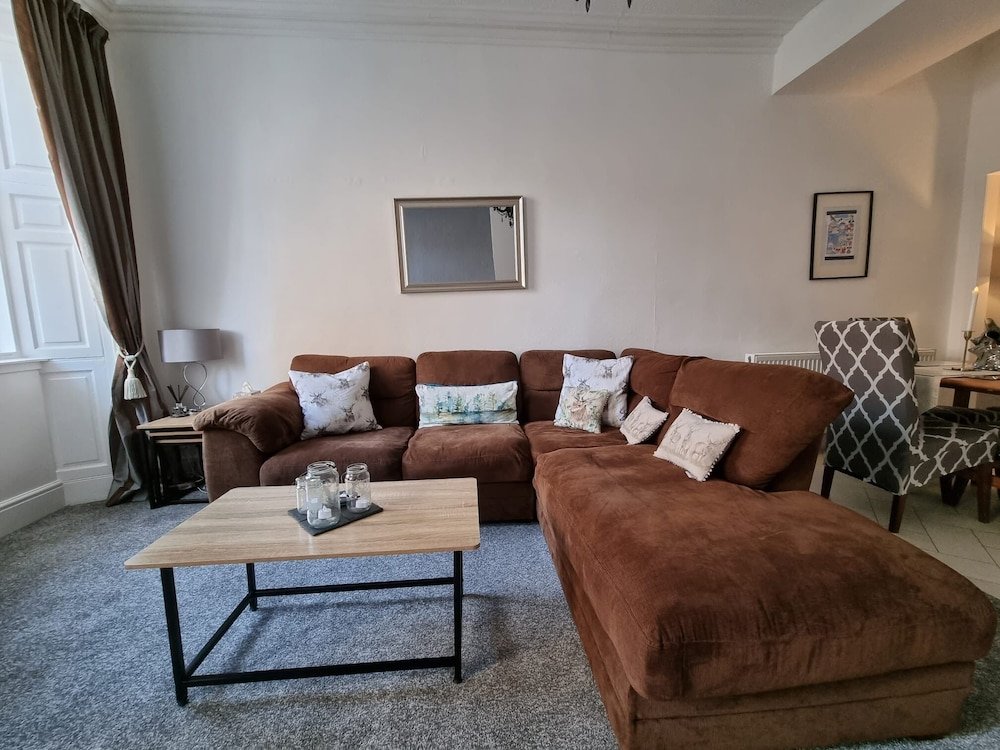 rose apartment 2 bed town centre apartment in ayr