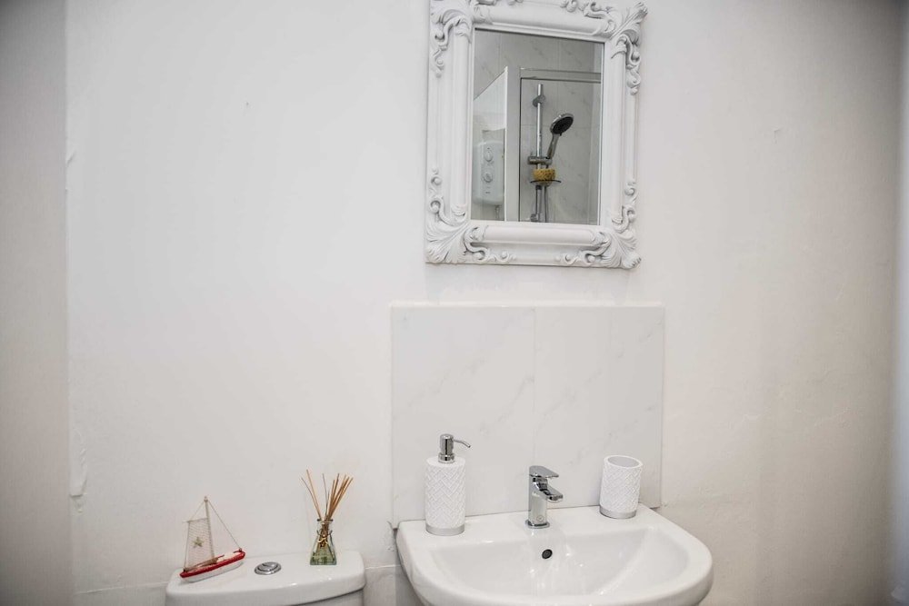 rose apartment 2 bed town centre apartment in ayr