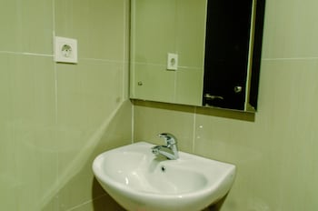 elegant and homey studio at paramount skyline apartment