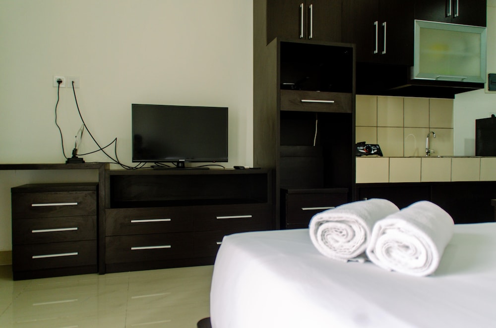 elegant and homey studio at paramount skyline apartment