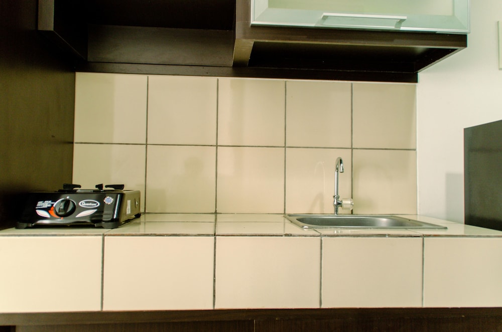 elegant and homey studio at paramount skyline apartment