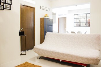 spacious and deluxe 2br gateway ahmad yani cicadas apartment