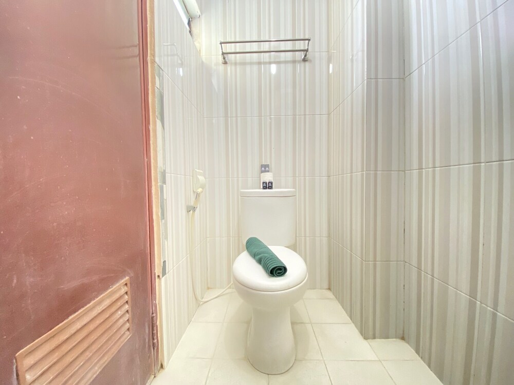 simply 3br apartment at gateway ahmad yani cicadas