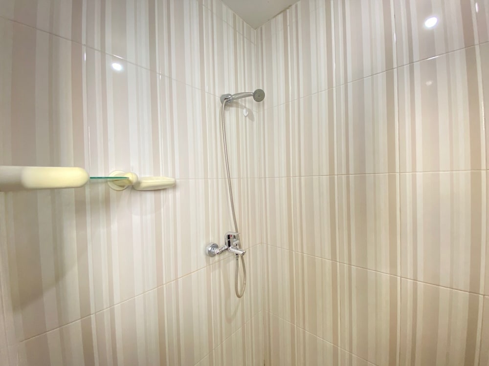 simply 3br apartment at gateway ahmad yani cicadas