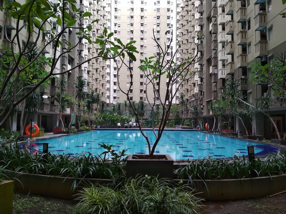 simply 3br apartment at gateway ahmad yani cicadas