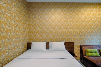 comfy and simply studio room at grand kamala lagoon apartment
