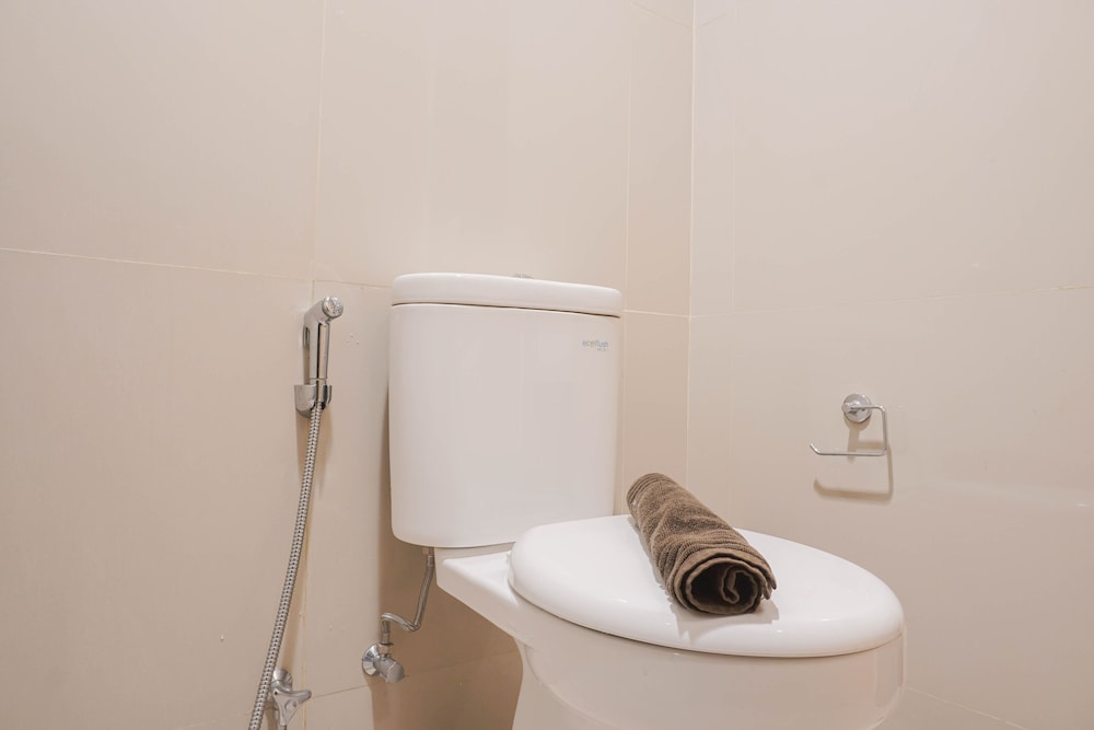 comfortable studio room at tree park bsd apartment