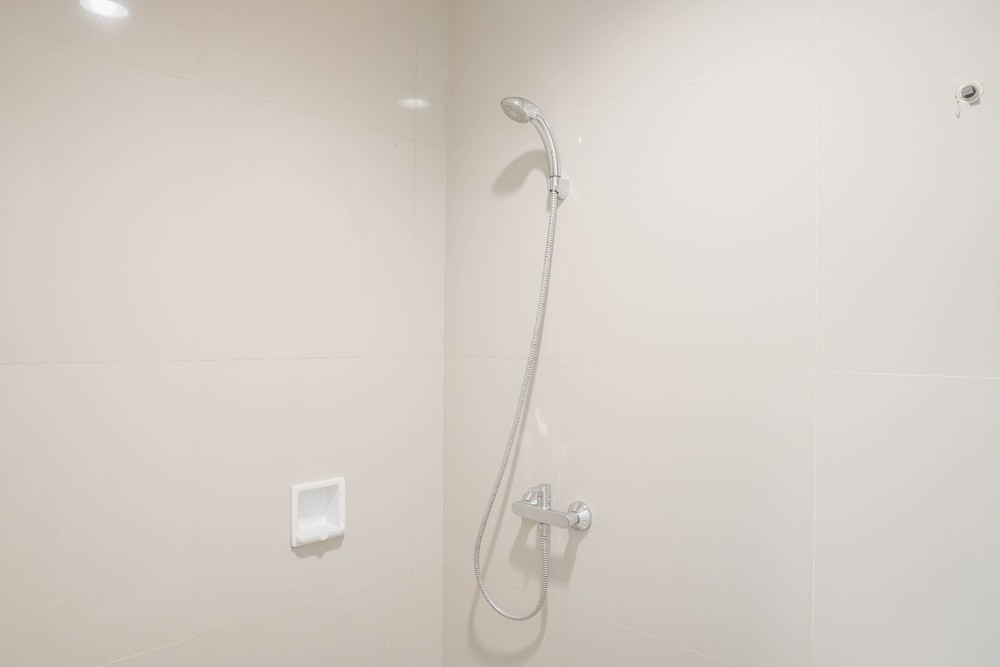 comfortable studio room at tree park bsd apartment