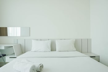 comfortable studio room at tree park bsd apartment