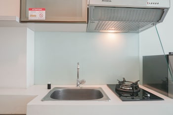 comfortable studio room at tree park bsd apartment