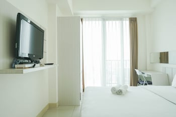 comfortable studio room at tree park bsd apartment