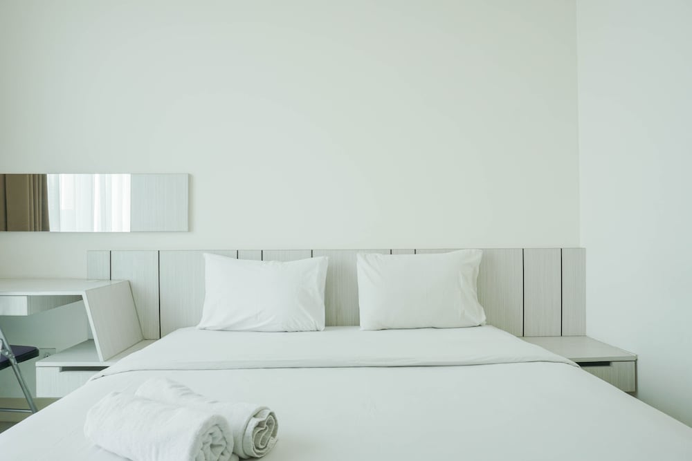 comfortable studio room at tree park bsd apartment