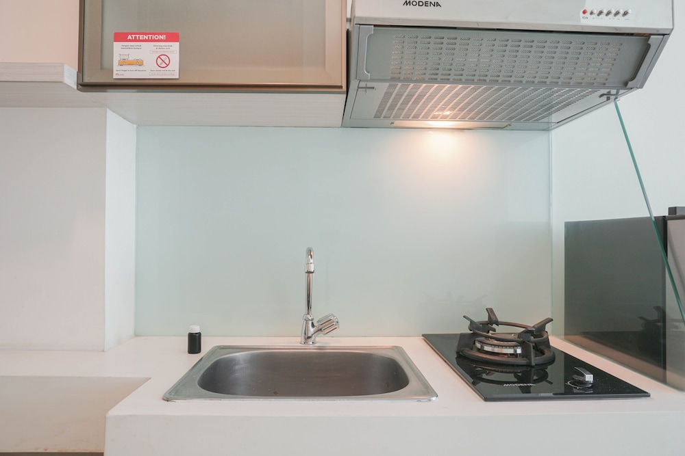 comfortable studio room at tree park bsd apartment
