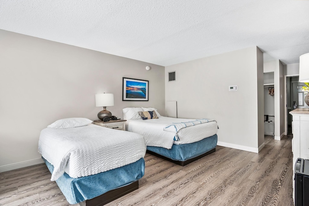 sandy cove first bay family deluxe