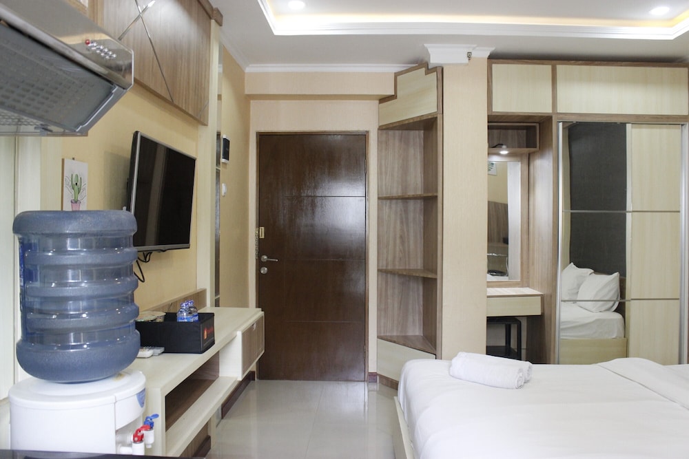 minimalist studio gateway ahmad yani