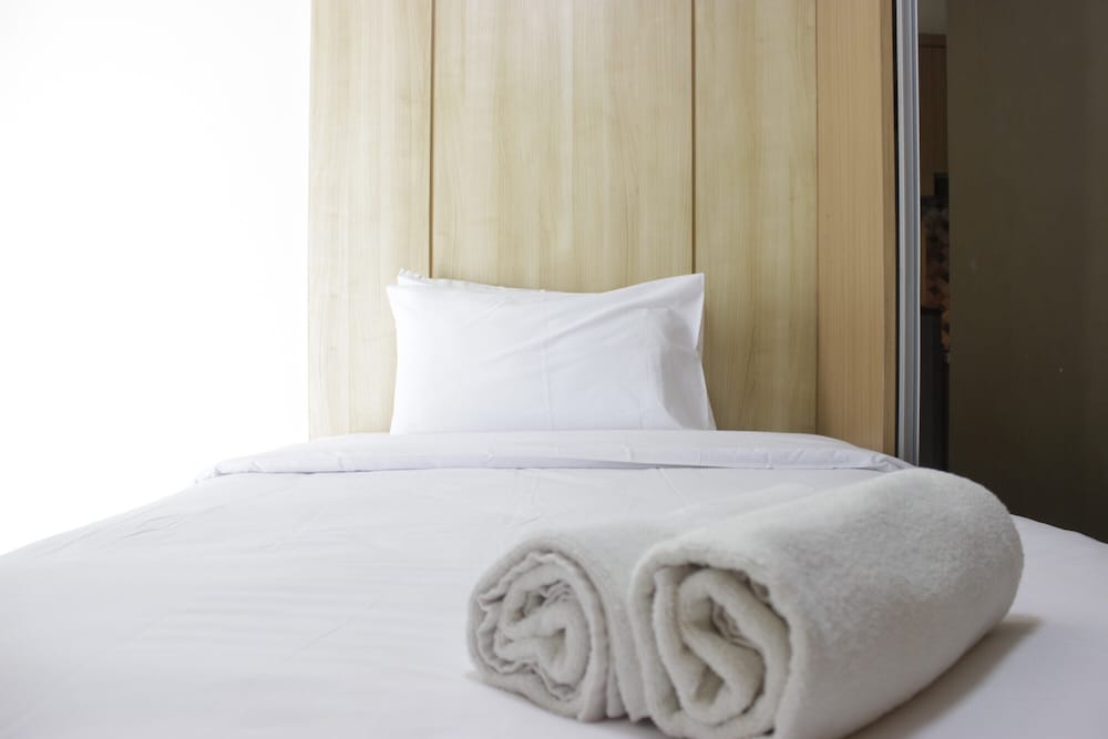 appropriate studio apartment at easton park residence jatinangor near ipdn