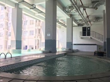appropriate studio apartment at easton park residence jatinangor near ipdn