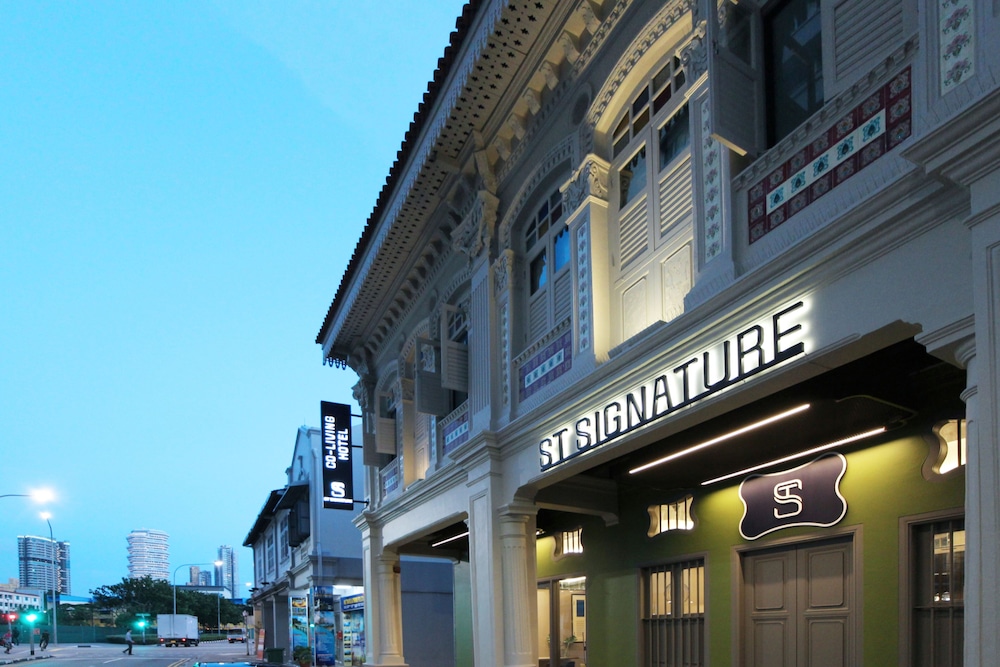 st signature jalan besar dayuse 7 hours 9am 4pm