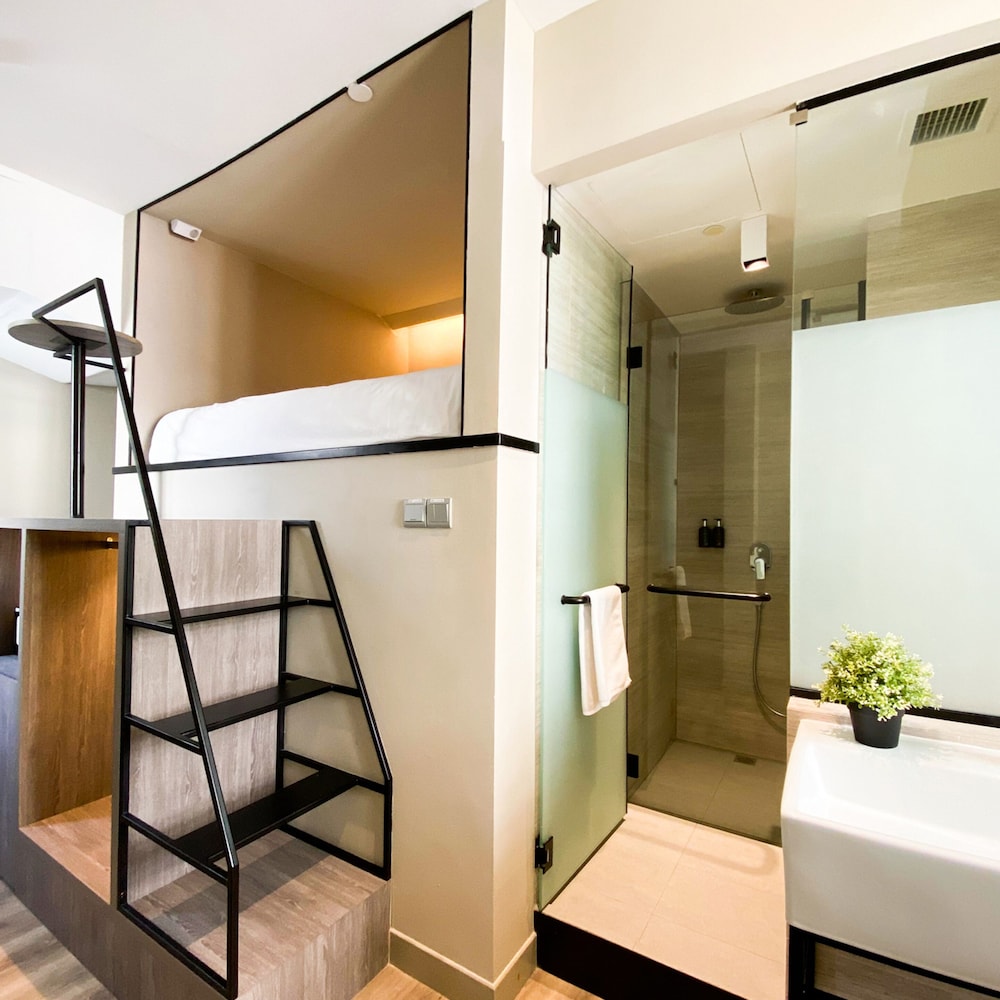 st signature jalan besar dayuse 7 hours 9am 4pm