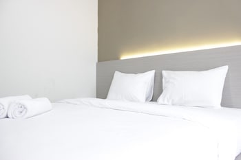 bright and comfy studio apartment at easton park residence jatinangor near unpad