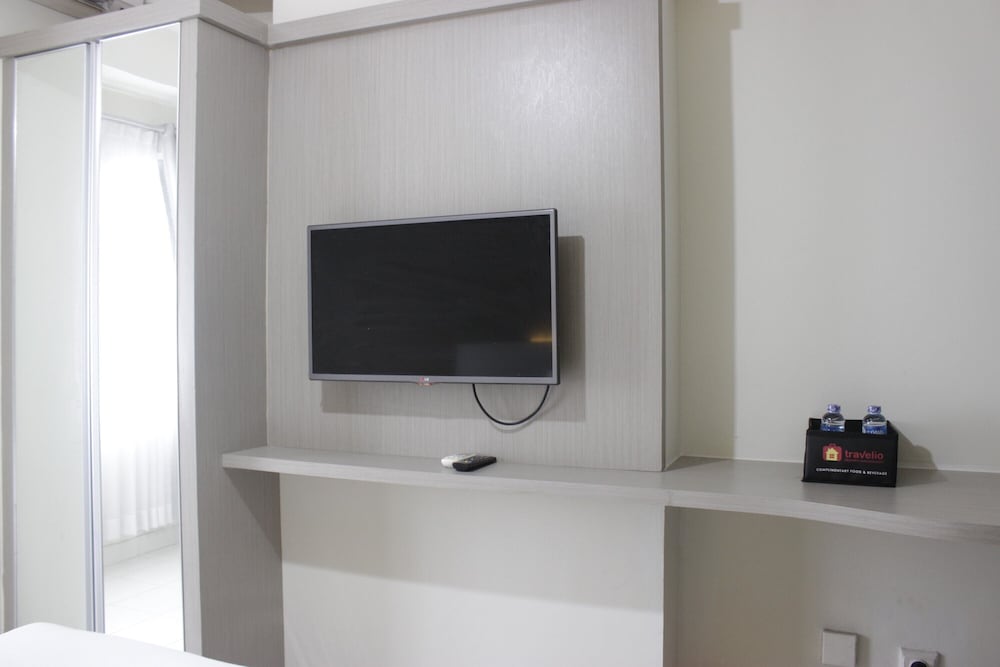 bright and comfy studio apartment at easton park residence jatinangor near unpad