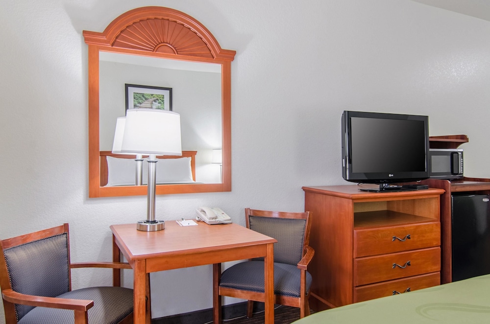 quality inn junction city near fort riley
