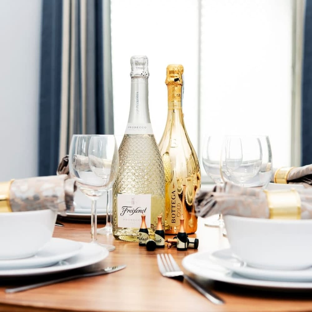 wrexham central stay apartment six