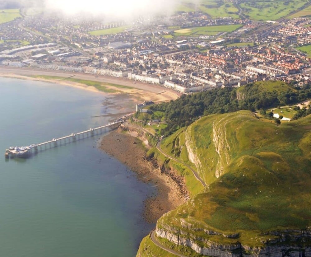 wrexham central stay apartment six