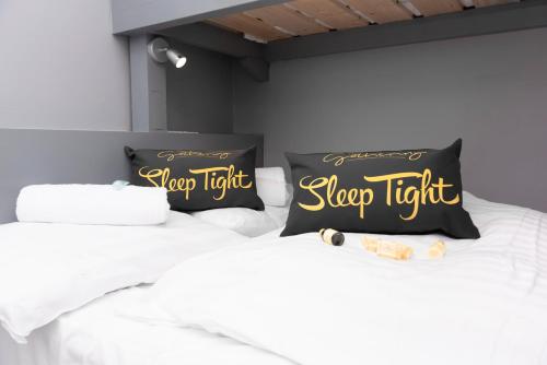 wrexham central stay apartment six