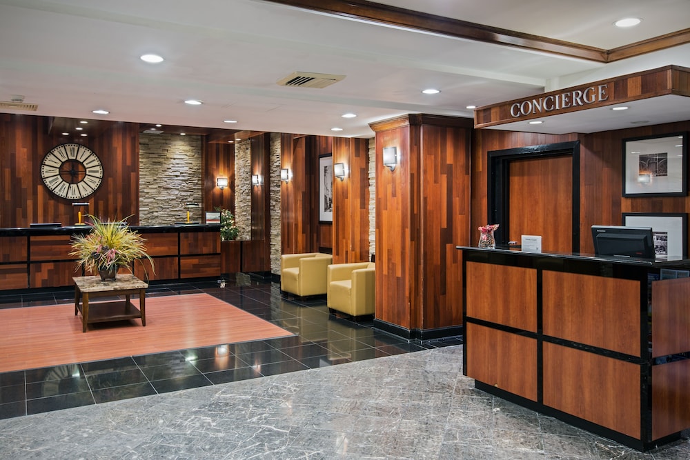 crowne plaza newark airport by ihg