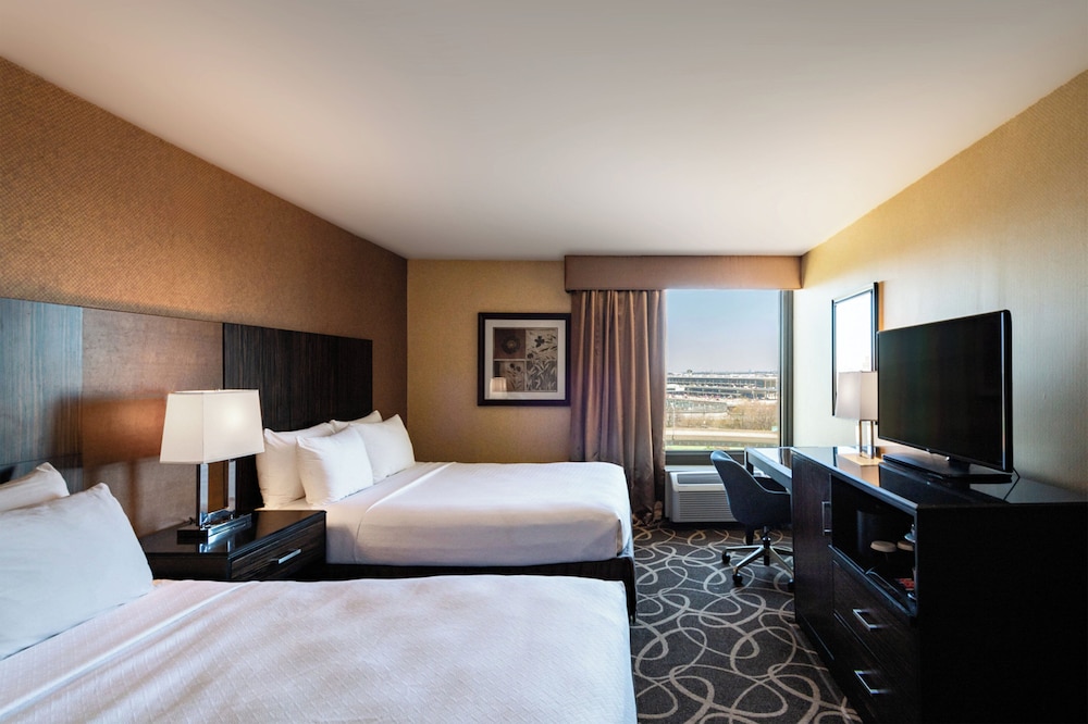 crowne plaza newark airport by ihg