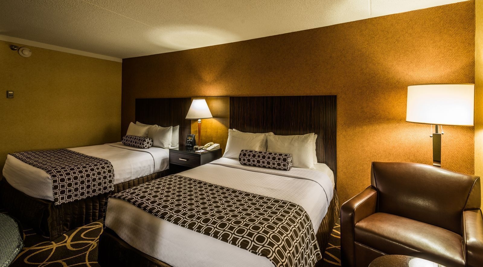 crowne plaza newark airport by ihg
