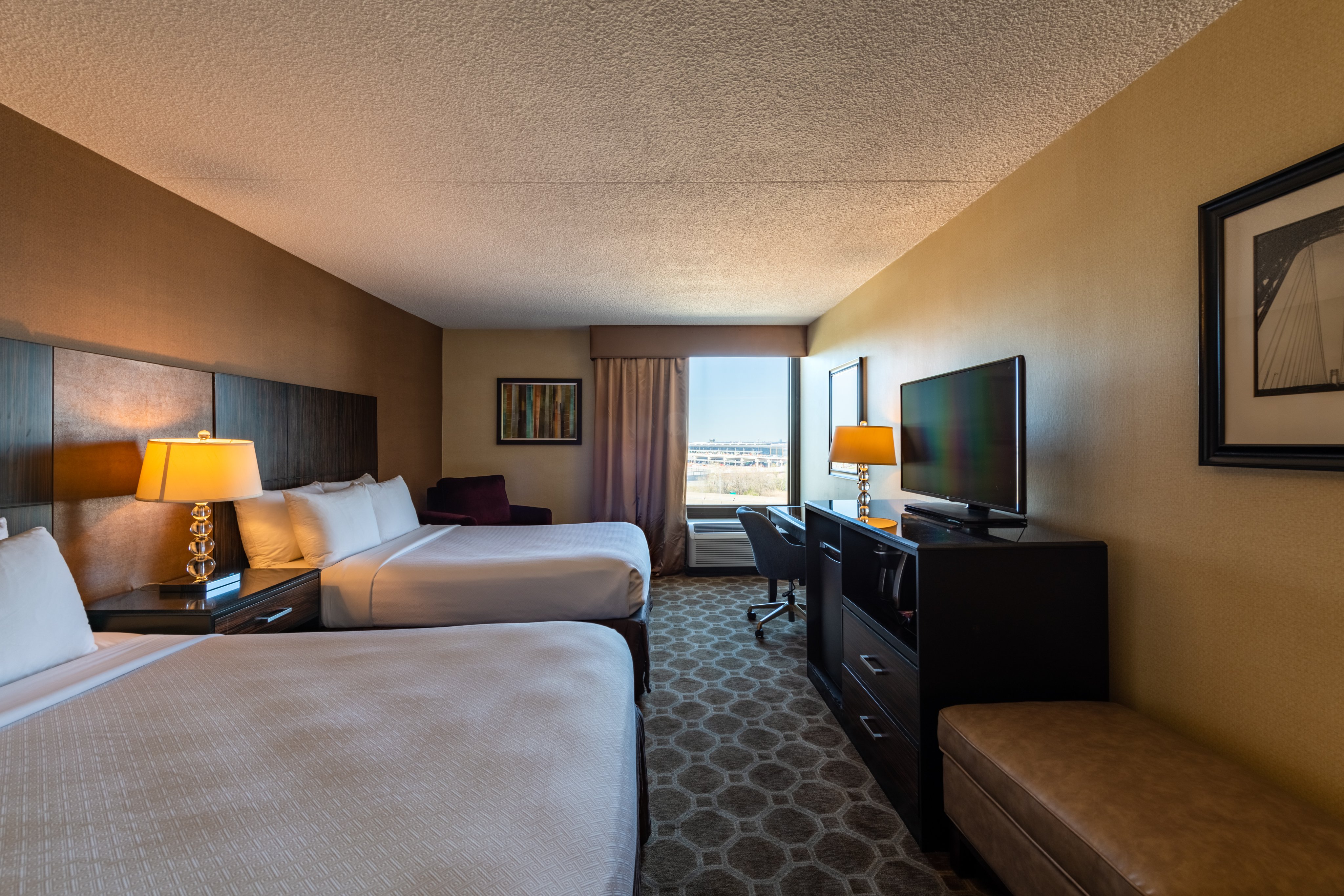 crowne plaza newark airport by ihg