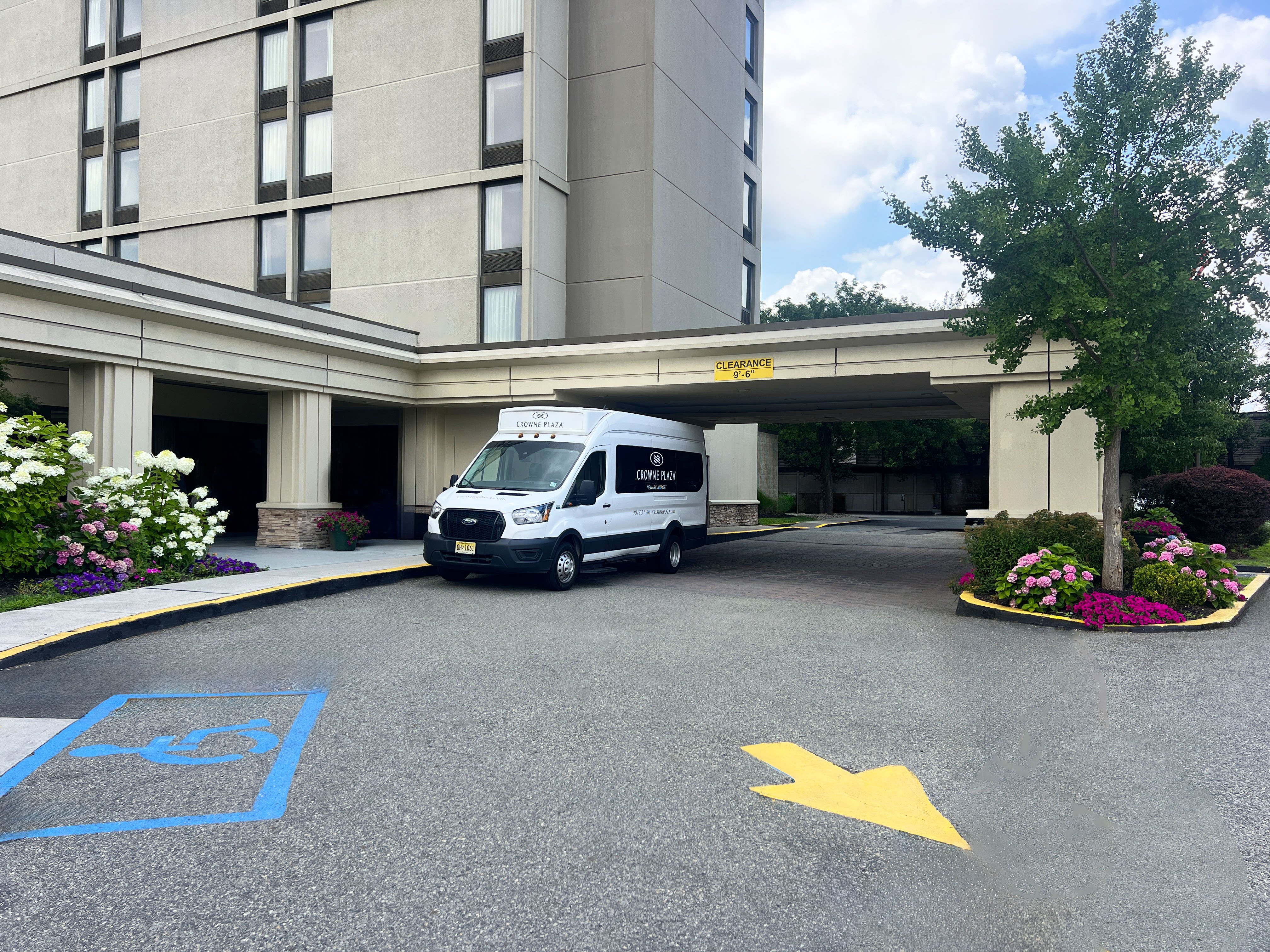 crowne plaza newark airport by ihg