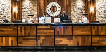Crowne Plaza Newark Airport By Ihg,New Jersey>>Elizabeth,4 star