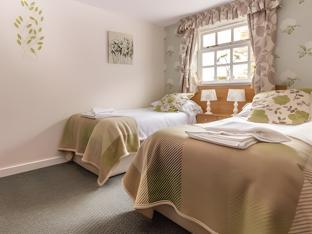 the greyhound wigginton