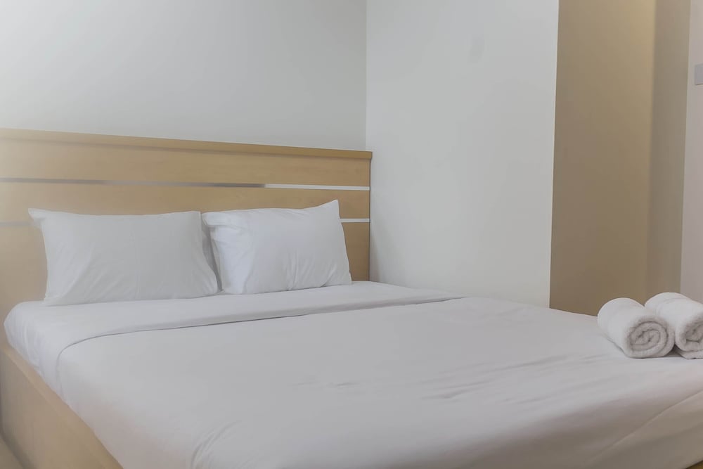 comfy and homey studio room at grand kamala lagoon apartment