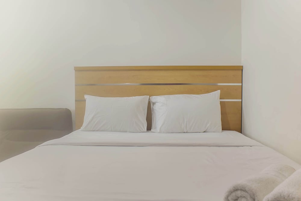 comfy and homey studio room at grand kamala lagoon apartment