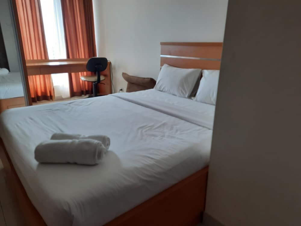 comfy and homey studio room at grand kamala lagoon apartment