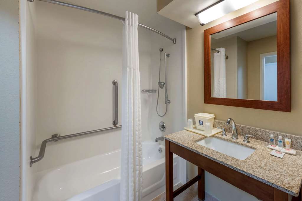 comfort inn elizabeth city near university