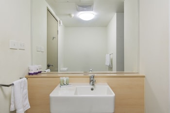 mill hotel milperra panania