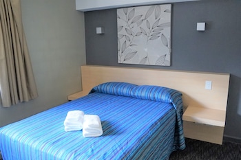 mill hotel milperra panania