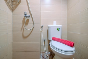 warm and cozy studio apartment at margonda residence 5