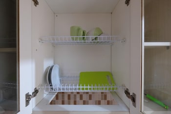 warm and cozy studio apartment at margonda residence 5