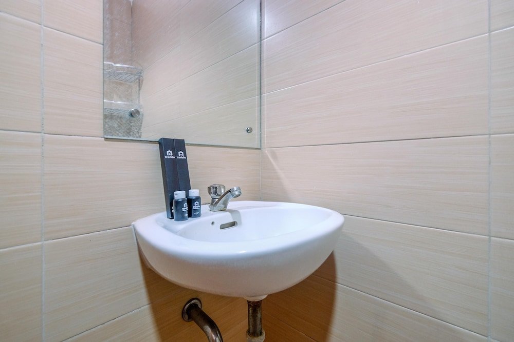 warm and cozy studio apartment at margonda residence 5