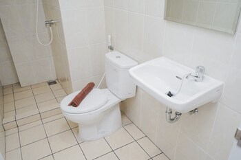comfortable and nice 2br apartment at m town residence