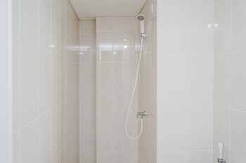comfortable and nice 2br apartment at m town residence